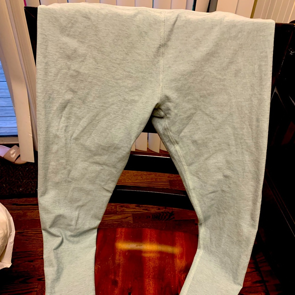 Beyond Yoga Leggings - Large
